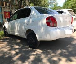 Toyota Platz. Без водителя