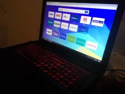Lenovo IdeaPad Y500. 15.6", 2,6����, ��� 6 ��, ���� 500���, WiFi, Bluetooth, ����������� �� 2��. ����