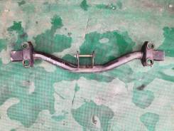 Балка под кпп. Mitsubishi Pajero, H65W, H66W, H76W Mitsubishi Pajero Pinin, H66W Mitsubishi Pajero iO, H61W, H65W, H66W, H71W, H76W Mitsubishi Montero...