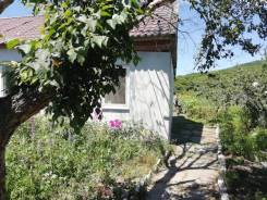 Продам 1/2 дома в с. Хмыловка!. Улица Садовая 12, р-н Хмыловка с., площадь дома 39 кв. м., централизованный водопровод, электричество 15 кВт, отоплени...