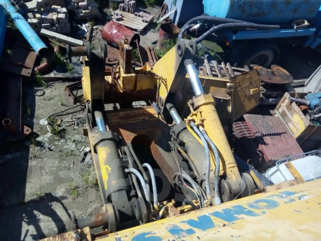 Komatsu D375A ����