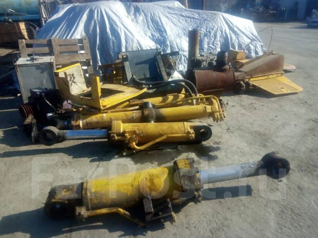 Komatsu D375A ����