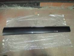 Накладка на дверь. Audi Q5, 8RB Двигатели: AAH, CDUC, CDUD, CGLC, CGLD, CGQB, CHJA, CJCA, CJCB, CJCD, CMGB, CNCB, CNCD, CNCE, CNHA, CNHC, CPMA, CPMB...