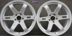 RAYS VOLK RACING. 10.0/11.0x18", 5x114.30, ET27/18, ЦО 73,1 мм.