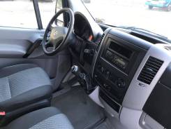 Volkswagen Crafter. 2012 год, 1 968 куб. см., 1 329 кг.