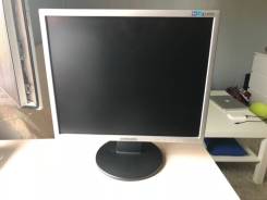 Samsung. 19", технология ЖК (LCD)