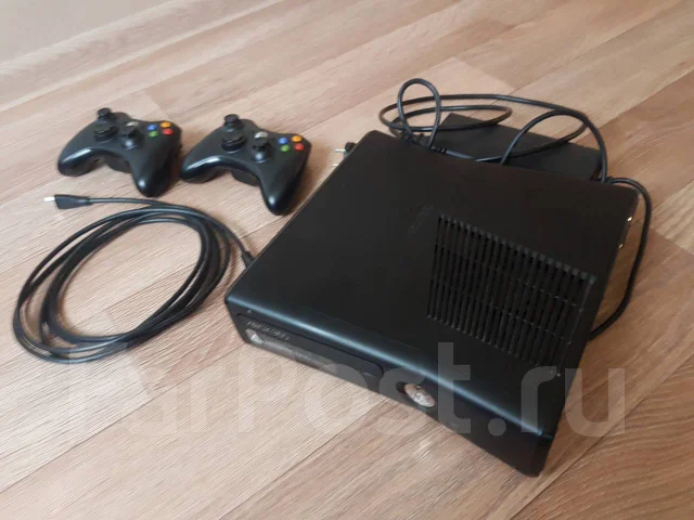 Microsoft Xbox 360 Slim ����