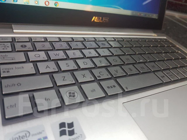 Asus ZenBook UX21E. 11.6", 1,8����, ��� 4 ��, ���� 128���, WiFi: 1, Bluetooth: 1, ����������� �� 3��. ����