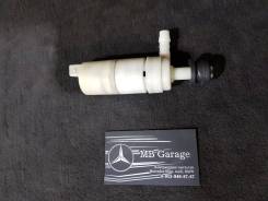 Мотор бачка омывателя. Mercedes-Benz CLK-Class, A208, C208 Mercedes-Benz SLK-Class, R170 Mercedes-Benz E-Class, S210, W210 Двигатели: M111E20, M111E20...