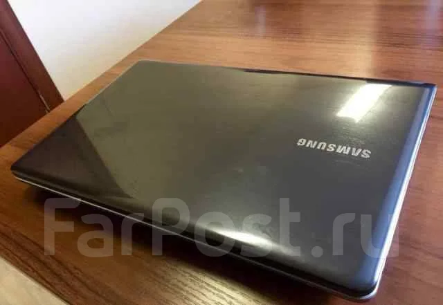 Samsung 355V5C. 2,3����, ��� 8 ��, ���� 1 000���, WiFi: 1, Bluetooth: 1, ����������� �� 2��. ����