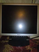 ViewSonic. 19", ���������� �� (LCD)