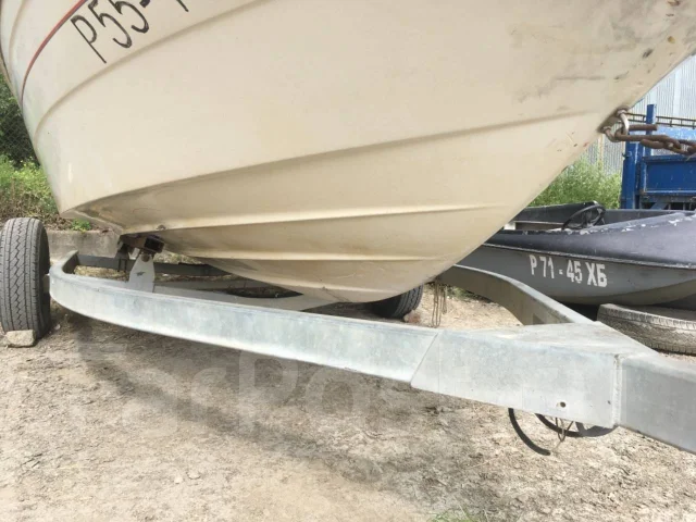 Bayliner. 1993 ���, ����� 5,5��., ��������� ������������, 175��.�., ������ ����