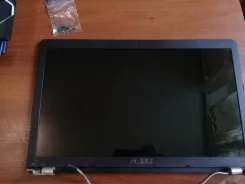 Asus. 17.3" ����