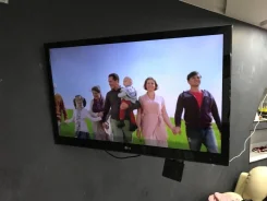 LG 42LV3700. LCD (��) ����