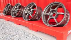 Black Racing. 7.5/7.5x17", 4x114.30, ET25/33, ЦО 73,1 мм.