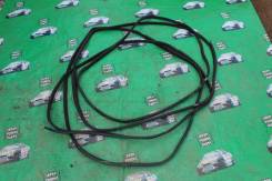Уплотнитель двери. Toyota Mark II, JZX100 Toyota Chaser, JZX100 Двигатели: 1JZGE, 1JZGTE