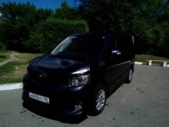 Toyota Voxy. С водителем