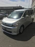 Toyota Voxy. вариатор, 4wd, 2.0 (155 л.с.), бензин, б/п