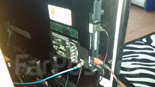 LG 42LS560T. LED ����