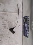 Ручка багажника. Subaru Forester, SG5, SG6, SG9, SG69, SG9L Двигатели: EJ203, EJ251, EJ253, EJ25, EJ255, EJ201, EJ20, EJ204, EJ205