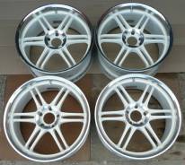 Sparco. 8.5/9.5x18", 5x114.30, ET30/35, ЦО 73,1 мм.