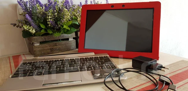Asus Transformer Pad TF300T ����