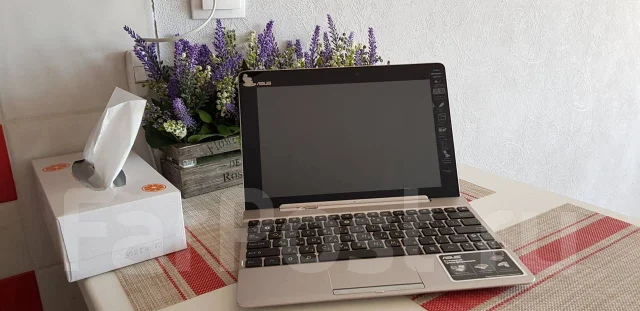 Asus Transformer Pad TF300T ����