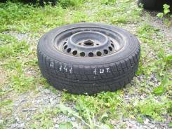 Одна зимняя шина 175/65 R-14 с диском 4х100. x14" 4x100.00 ЦО 53,0 мм.