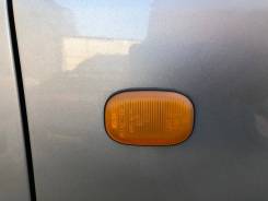 Повторитель поворота в крыло. Toyota: Lite Ace, Sprinter Trueno, Corolla, Raum, Town Ace Noah, Vista, Sprinter, Caldina, Sprinter Carib, Picnic, Vista...