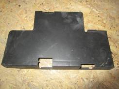 Крышка аккумулятора. Audi A4, 8K2, 8K5 Двигатели: CABA, CABB, CAEA, CAEB, CAGA, CALA, CAPA, CCLA, CCWA, CDHA, CDHB, CDNB, CDNC, CJCA