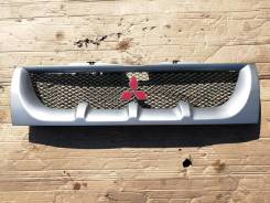 Решетка радиатора. Mitsubishi Pajero, H76W Mitsubishi Pajero iO, H71W, H76W Mitsubishi Montero, H76W Двигатель 4G93