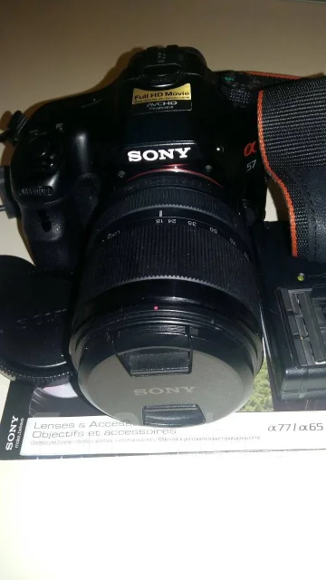 Sony Alpha SLT-A57 Kit ����
