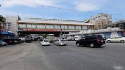 Продам торговый бутик в торговом центре Луговской (проходной 3 этаж). Улица Луговая 21а, р-н Луговая, 20 кв. м. Дом снаружи