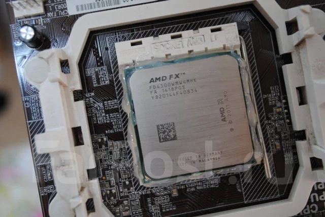 Socket AM3+ ����