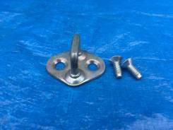 Крепление двери багажника. Toyota Corolla Spacio, AE111, AE111N, AE115, AE115N Двигатели: 4AFE, 7AFE
