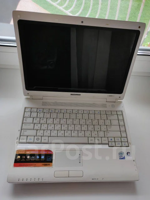 Samsung Q310. 13.3", 2,1����, ��� 3072 ��, ���� 250���, WiFi: 1, Bluetooth: 1, ����������� �� 1��. ����