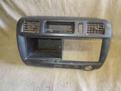 Консоль центральная. Mazda Bongo, SK22L, SK22M, SK22T, SK22V Двигатель R2