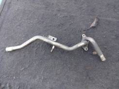 Трубка помпы. Nissan: Skyline, 350Z, Fairlady Z, Stagea, Fuga Двигатели: VQ25DD, VQ30DD, VQ35DE, VQ35HR, VQ25DE