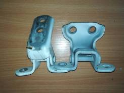 Крепление двери. Toyota: Corona, Windom, Prius C, iQ, Avensis, Sprinter Trueno, Corolla, Altezza, Probox, Raum, Sprinter, Mark II Wagon Blit, Caldina...