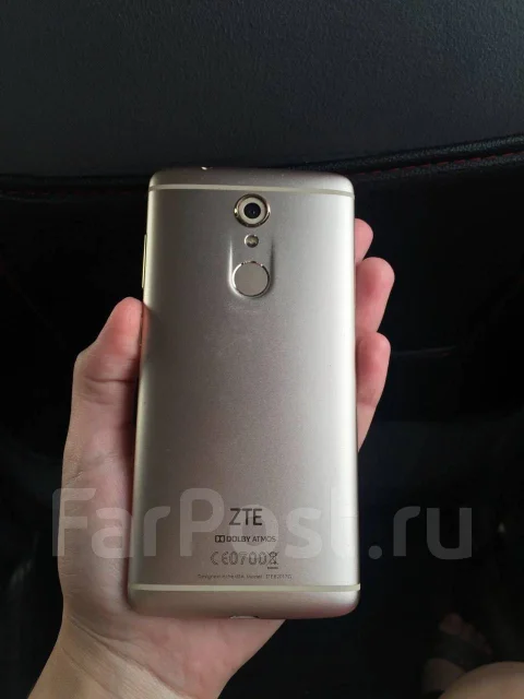 ZTE Axon 7 Mini. �/� ����