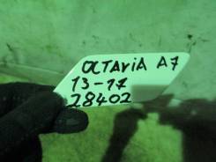 Крышка форсунки омывателя фар. Skoda Octavia, 5E3, 5E5, NL3, NR3 Двигатели: ATD, CBDB, CBZB, CDAA, CDAB, CFHA, CFHC, CFHF, CFJA, CHHA, CHHB, CHPA, CHZ...