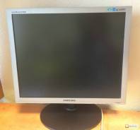 Samsung. 19", ���������� �� (LCD, LED, QLED) ����