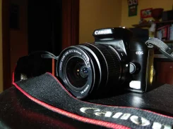 Canon EOS 1000D Kit