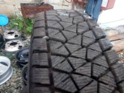 Bridgestone Blizzak DM-V2. Зимние, без шипов, 2016 год, 5 %, 1 шт