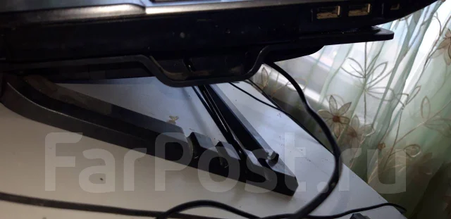 Samsung RC530. 2,4����, ��� 6 ��, ���� 500���, WiFi: 1, Bluetooth: 1, ����������� �� 1��. ����
