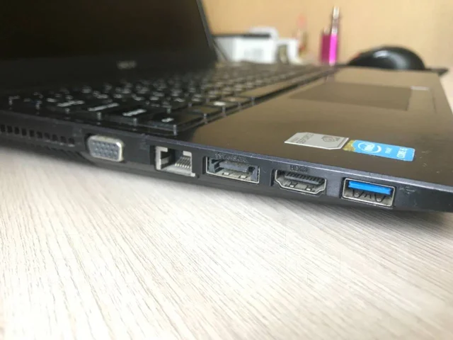 DEXP Atlas. 15.6", 3,2����, ��� 8 ��, ���� 500���, WiFi: 1, Bluetooth: 1 ����
