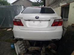Lexus LS600hL. JTHDU46, 2UR ����