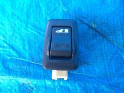Кнопка управления дверями. Mazda MPV, LW3W, LW5W, LWEW Двигатели: L3, L3DE, L3VDT, L3VE