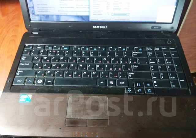 Samsung R540. 2,7����, ��� 8 ��, ���� 500���, WiFi: 1, Bluetooth: 1, ����������� �� 1��. ����