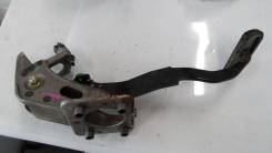 Педаль тормоза. Toyota: Platz, Prius C, Ipsum, iQ, Avensis, Corolla, Innova, Yaris Verso, Probox, Raum, Echo Verso, Caldina, Tarago, Voltz, Succeed, b...